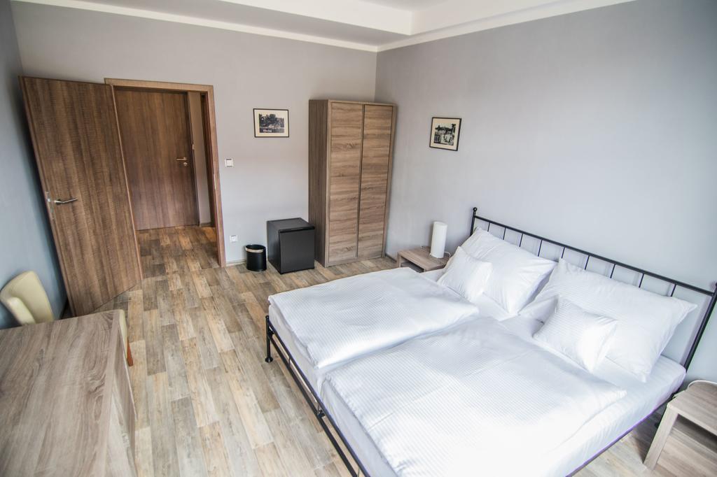 Pension Viktorin Подебрады Экстерьер фото