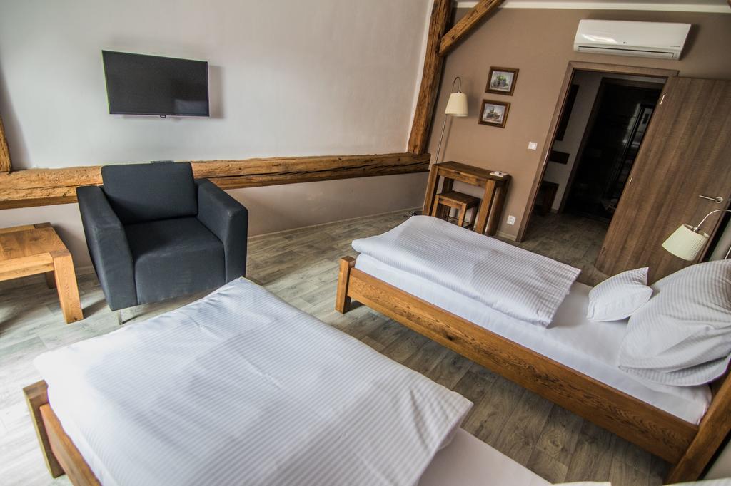Pension Viktorin Подебрады Экстерьер фото